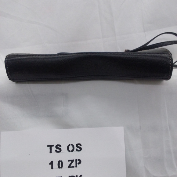 The Sak Black Adjustable Strap Shoulder Bag - Picture 6 of 9